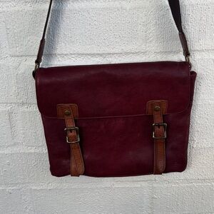 Ellington Leather Messenger Brownish Red Crossbody Medicine Bag